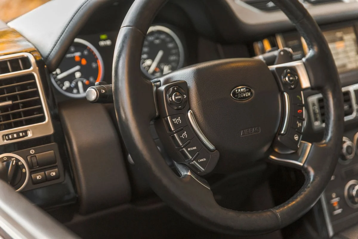 Land Rover steering wheel and dashboard